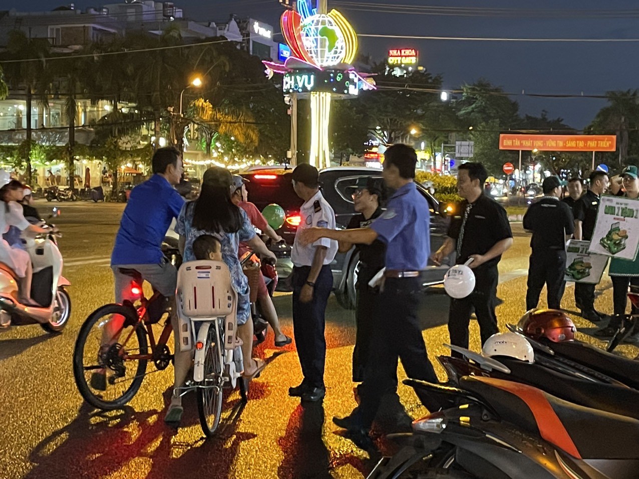 Vì Sao Cần Thuê Bảo Vệ Giữ Xe?